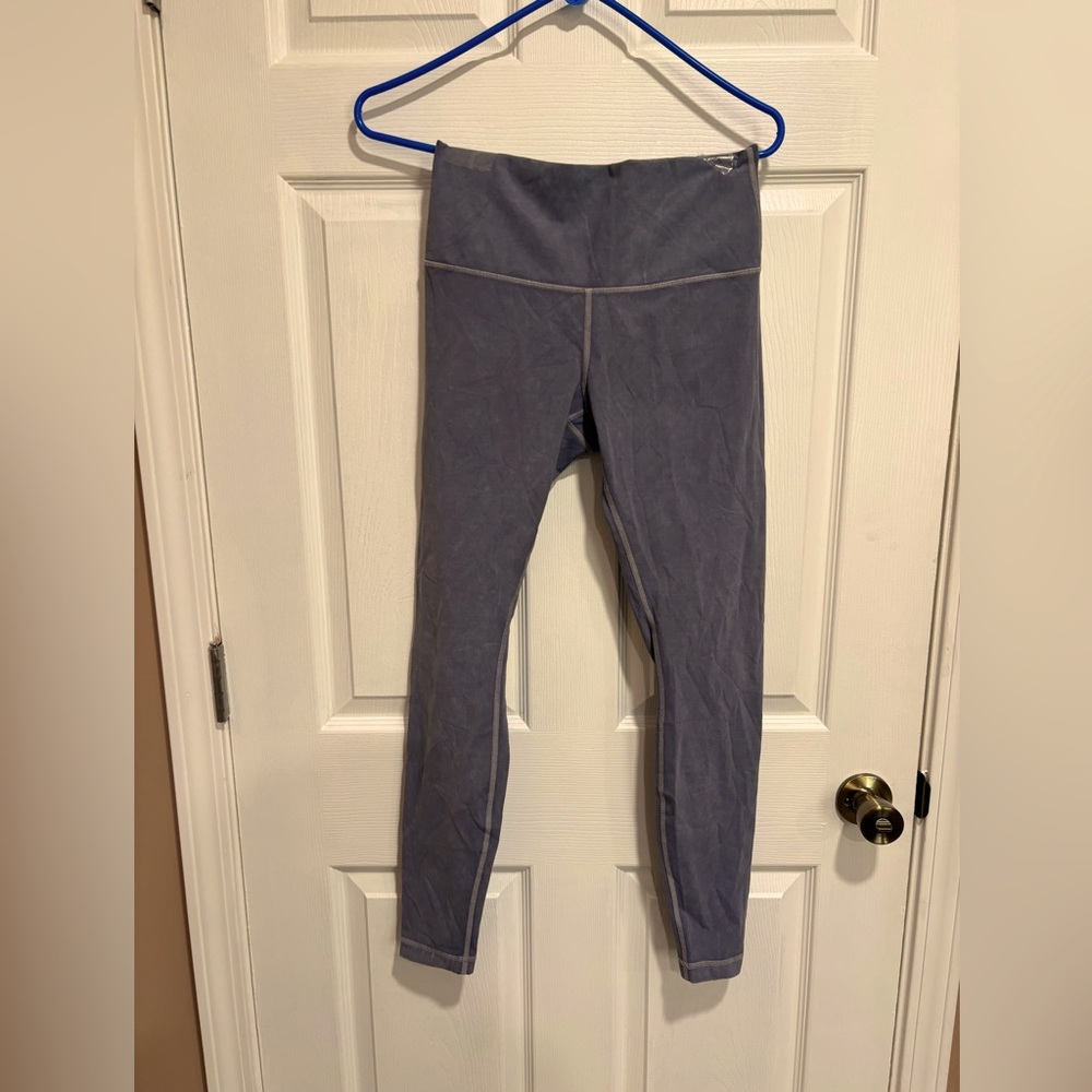 Lululemon Women's Wunder Under size 8 washed moon blue